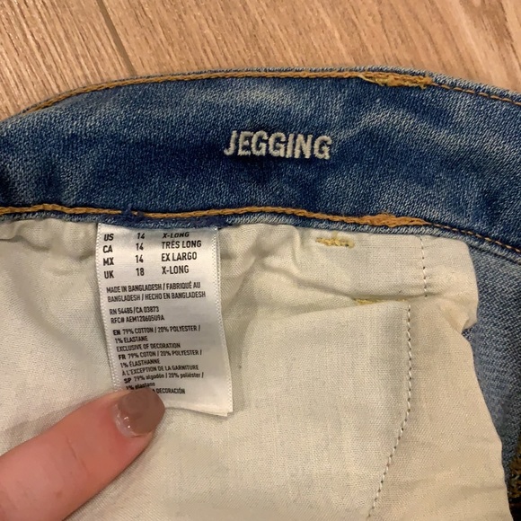 AEO Distressed Skinny Jeggings - Picture 4 of 7